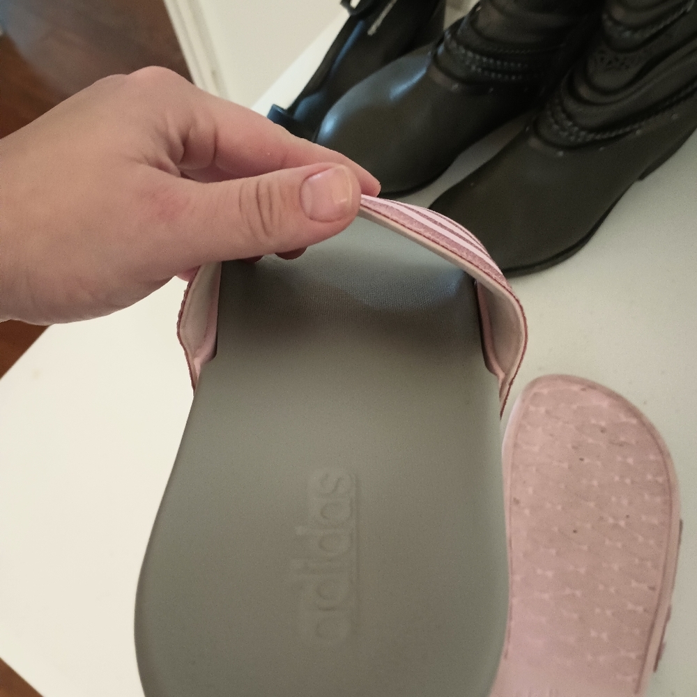 Adidas's - Picture 3 of 3